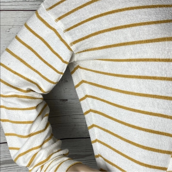 American Eagle Soft & Sexy Plush Hoodie - Picture 5 of 12